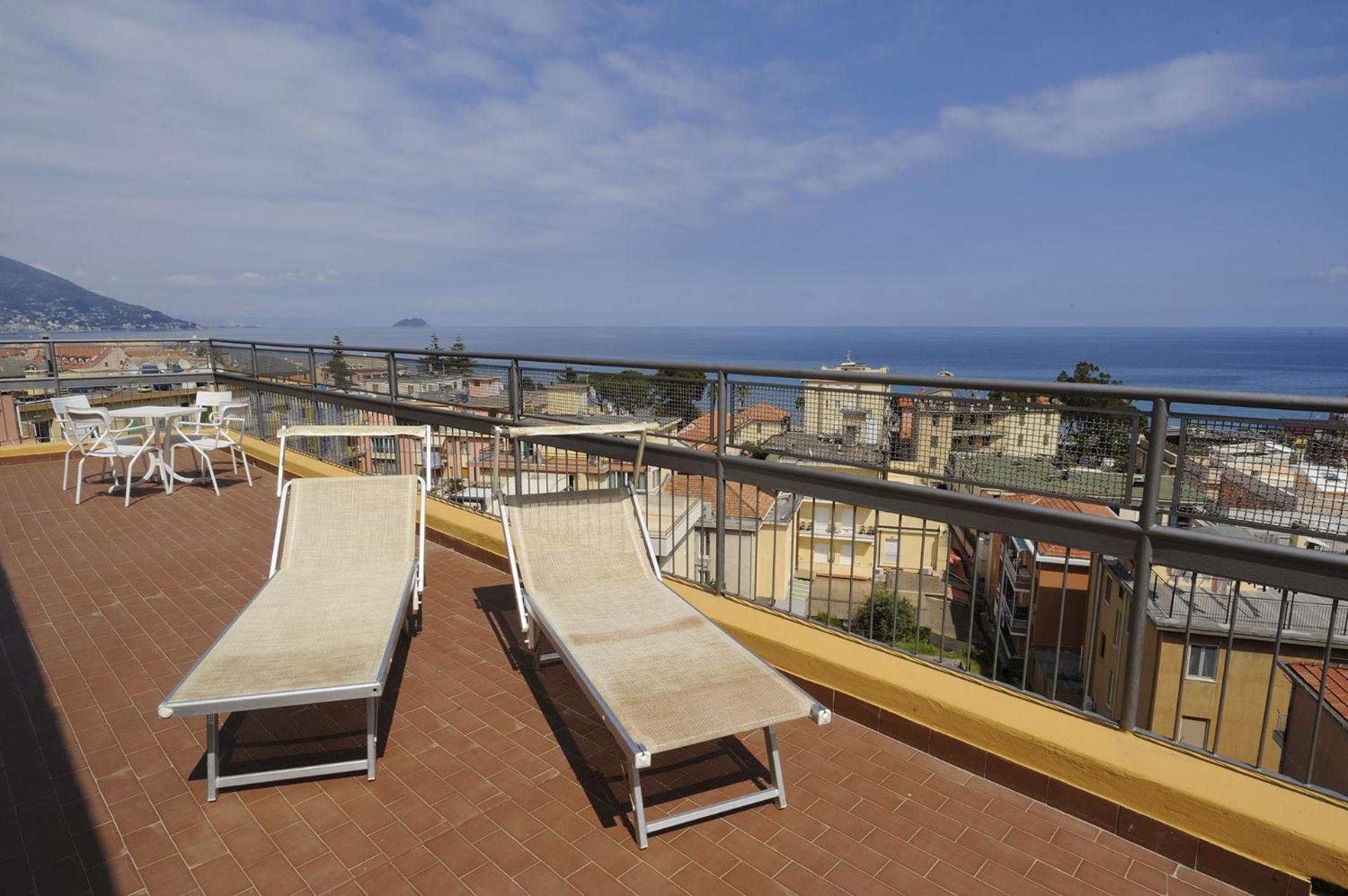 Hotel Tritone Лаїгуелья Екстер'єр фото