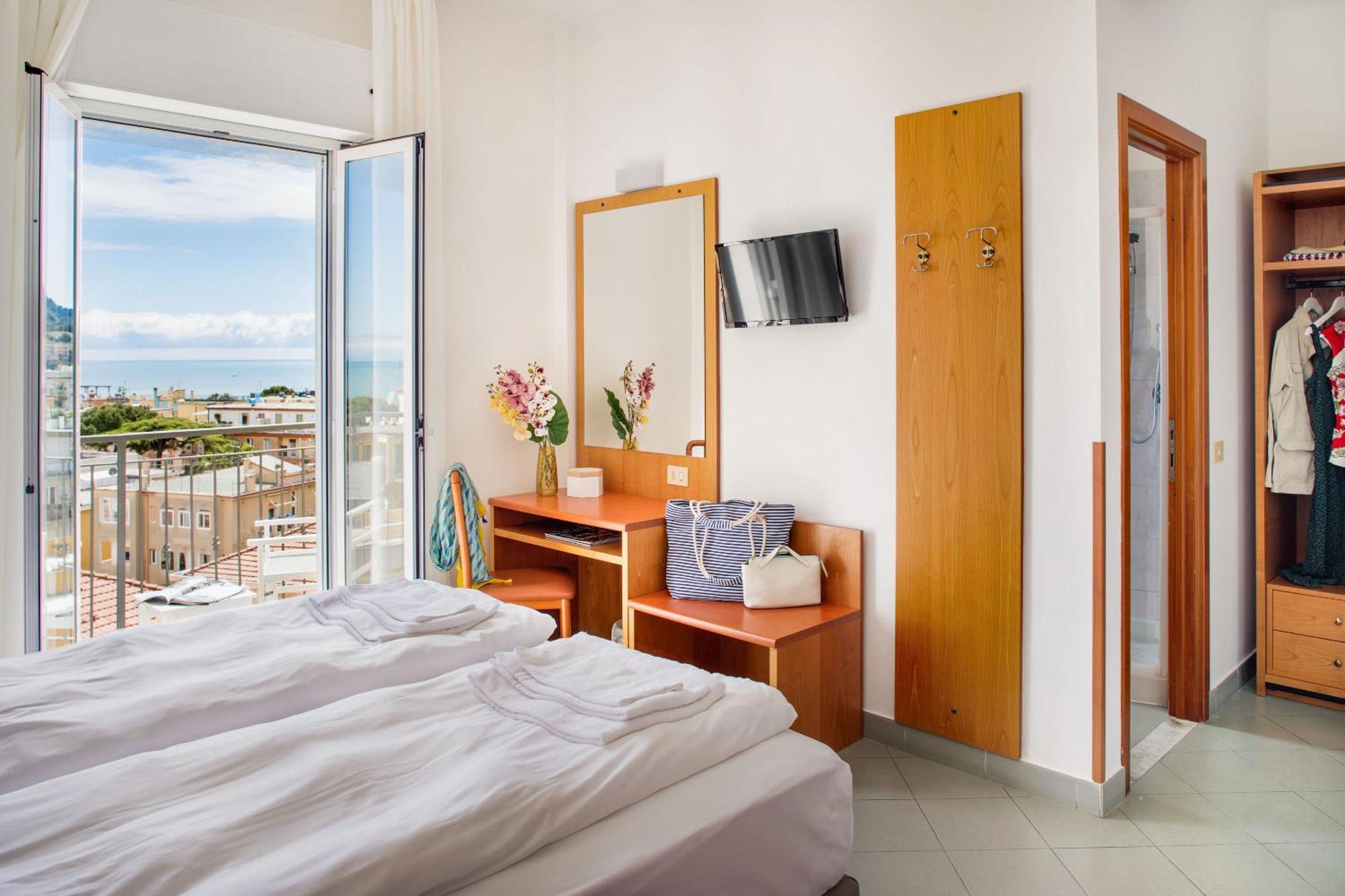 Hotel Tritone Лаїгуелья Екстер'єр фото
