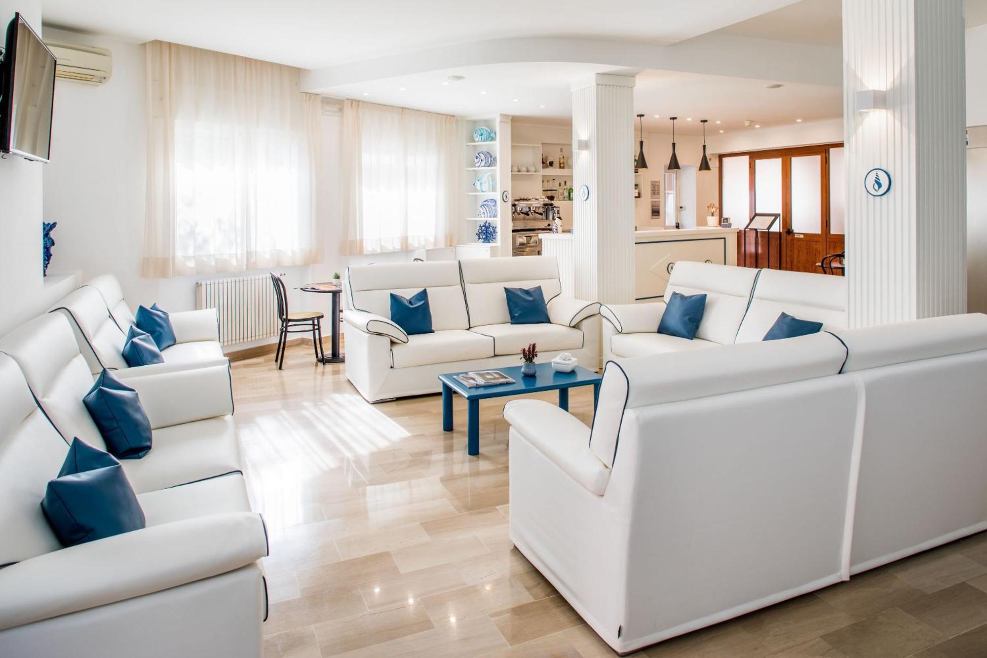 Hotel Tritone Лаїгуелья Екстер'єр фото